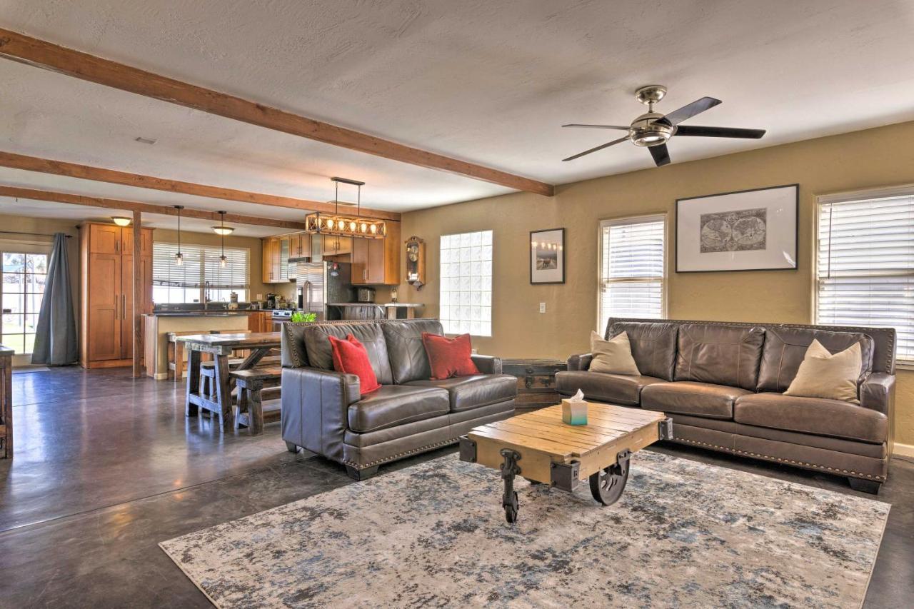 Central Phoenix Cottage With Private Yard! Extérieur photo