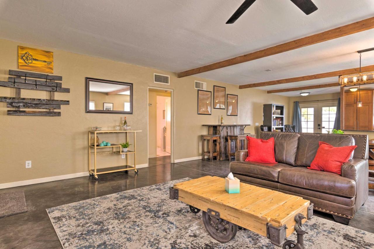 Central Phoenix Cottage With Private Yard! Extérieur photo