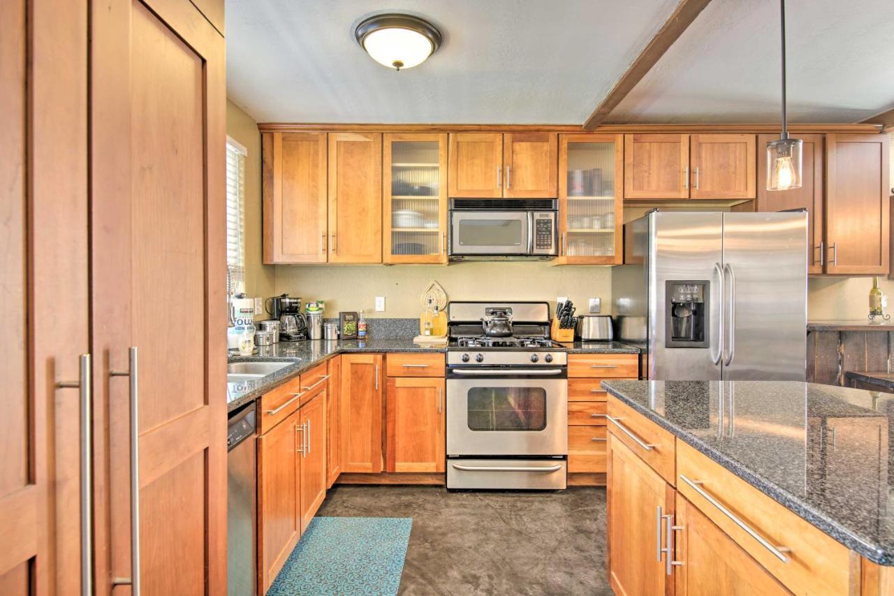 Central Phoenix Cottage With Private Yard! Extérieur photo